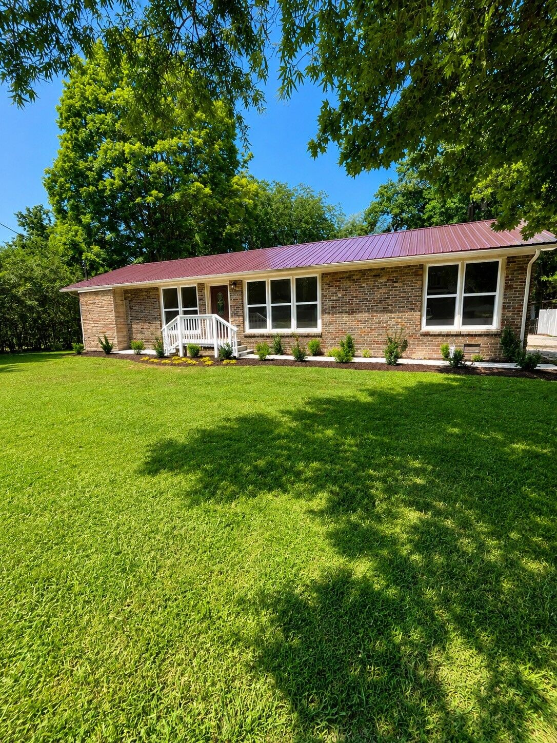 Property Photo:  818 S Spring St  TN 37355 