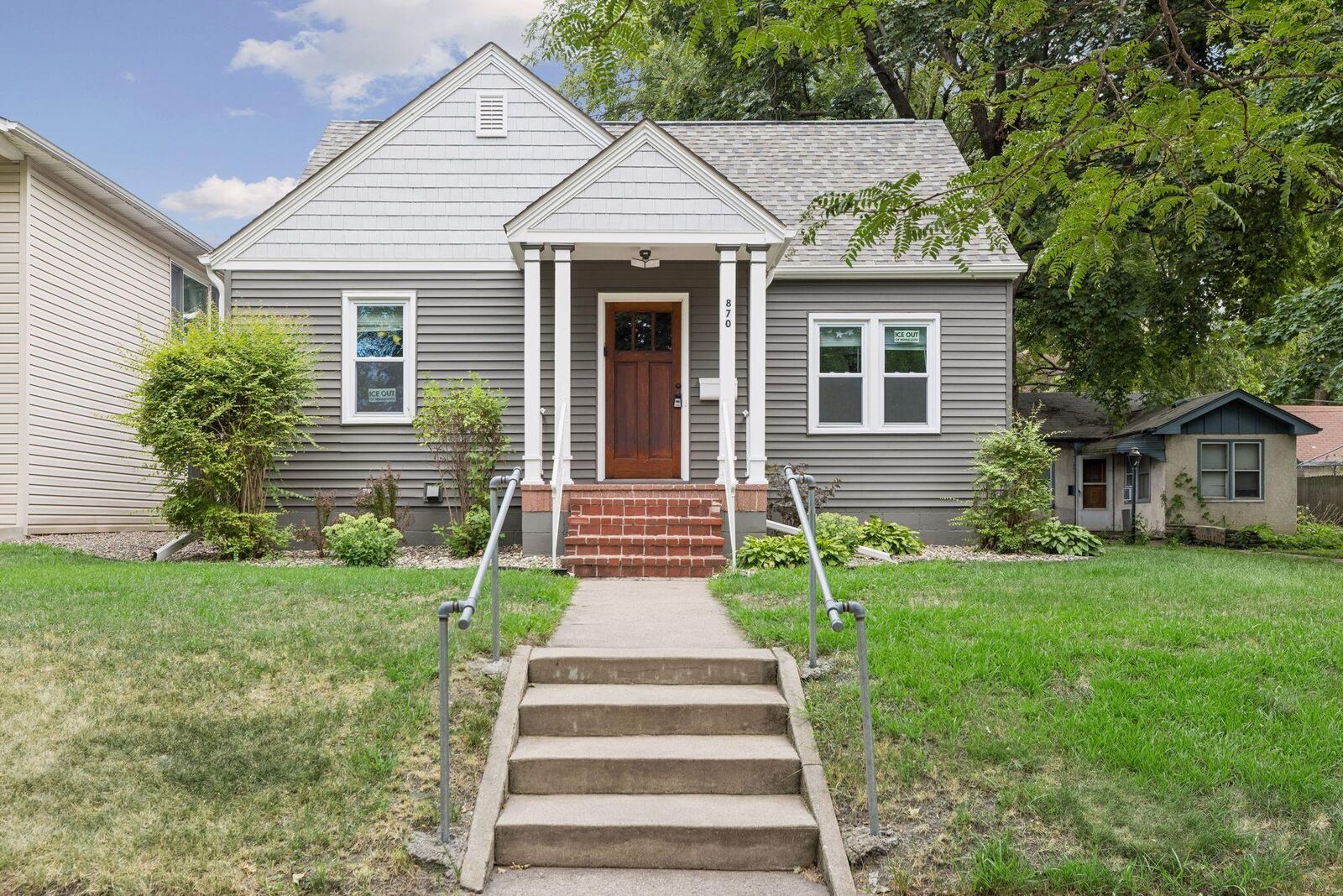 Property Photo: 870 22nd Avenue SE MN 55414