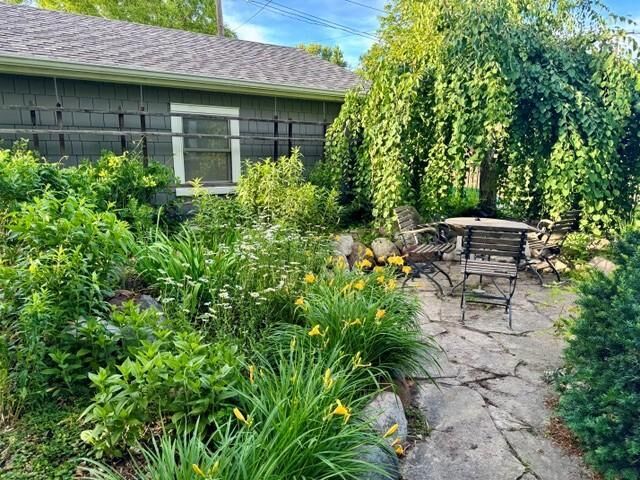Property Photo:  1697 Stanford Avenue  MN 55105 