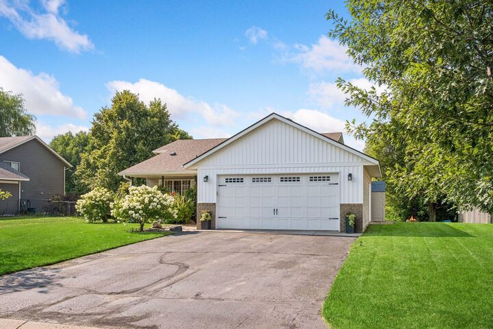 Property Photo:  9193 Fallon Drive NE  MN 55362 