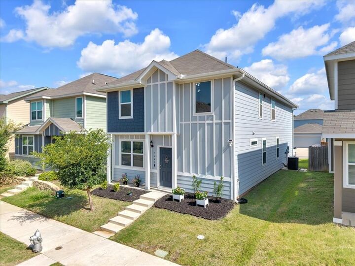 Property Photo:  5645 Willamette Drive  TX 76119 