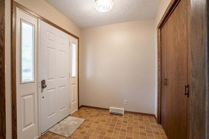 Property Photo:  15 11th Ave SE  IA 51031 