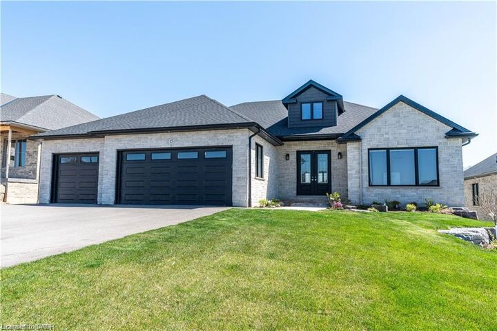 15 Hudson Drive — photo 1