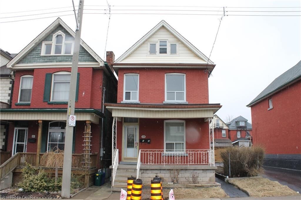 Property Photo:  58 St. Matthews Avenue 2  ON L8L 5P3 