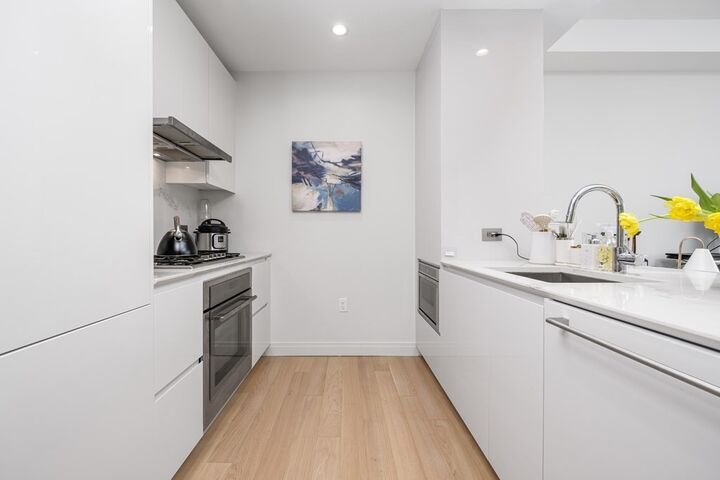 Property Photo:  133 Seaport Blvd 1510  MA 02210 
