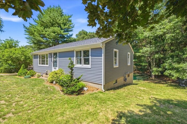 Property Photo:  688 Plymouth St  MA 02346 