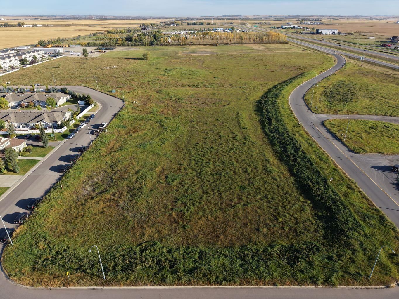 Property Photo:  #1 24 Street SE  AB T1V 0B3 