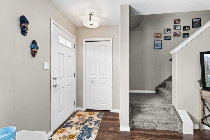 Property Photo:  32 Reid Court  AB T4S 0L9 