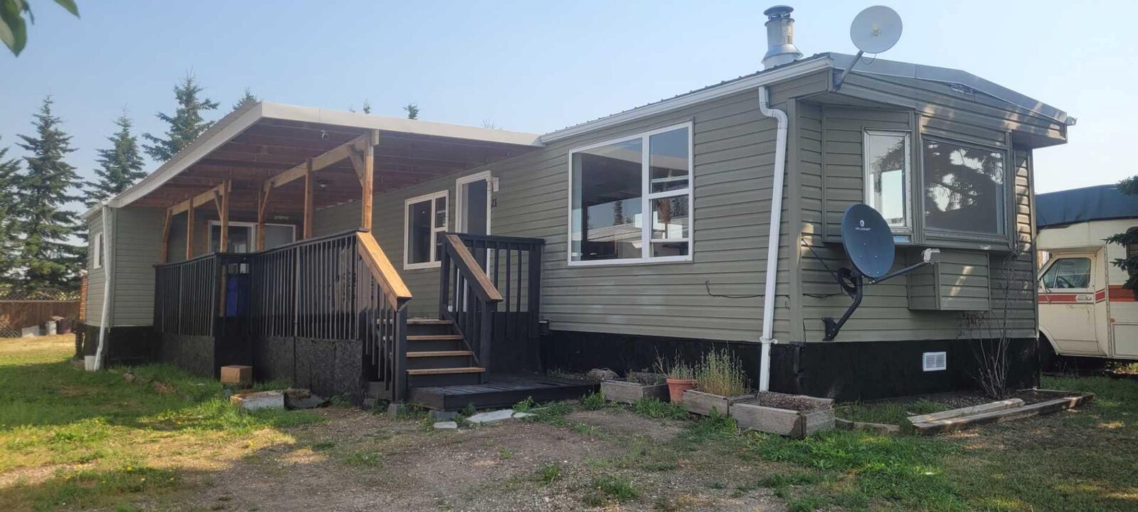 Property Photo: 201 - 1 Street 21 AB T0M 2B0