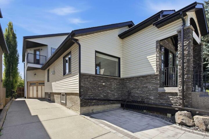 Property Photo: 1835 29 Avenue SW AB T2T 1M9