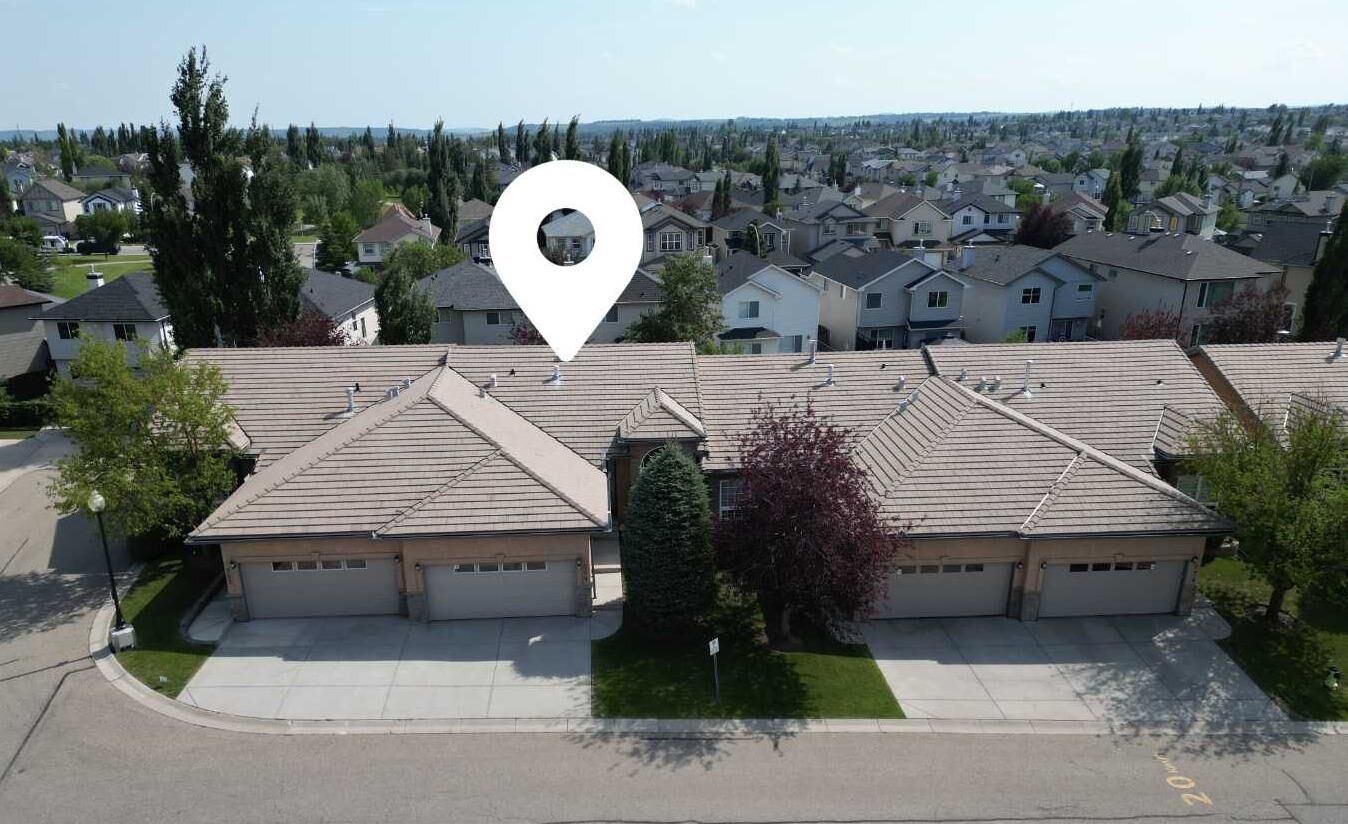 Property Photo:  266 Shannon Estates Terrace SW  AB T2Y 4C4 