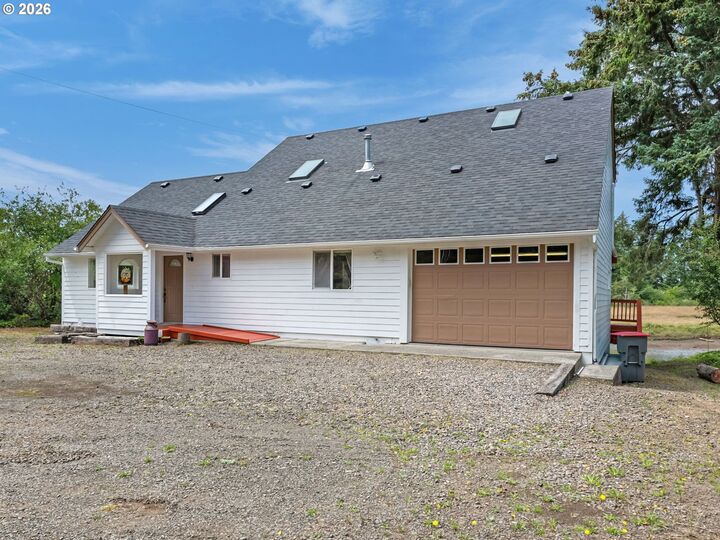 Property Photo:  500 S Wahanna Rd  OR 97138 