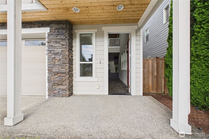Property Photo: 19608 82nd Pl NE WA 98028