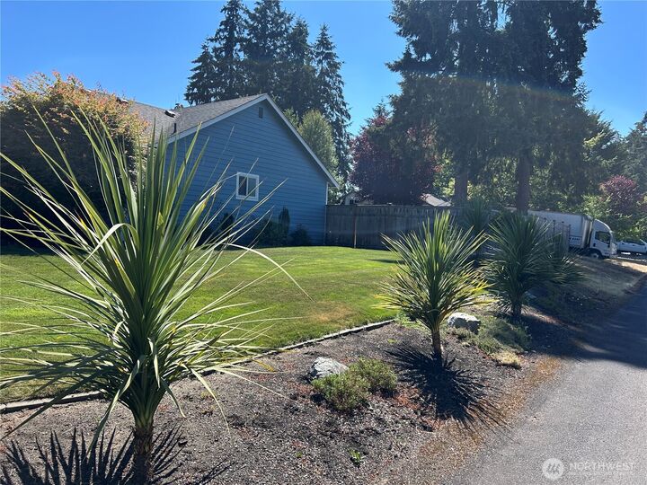 Property Photo:  20810  80th Ave Ct E  WA 98387 