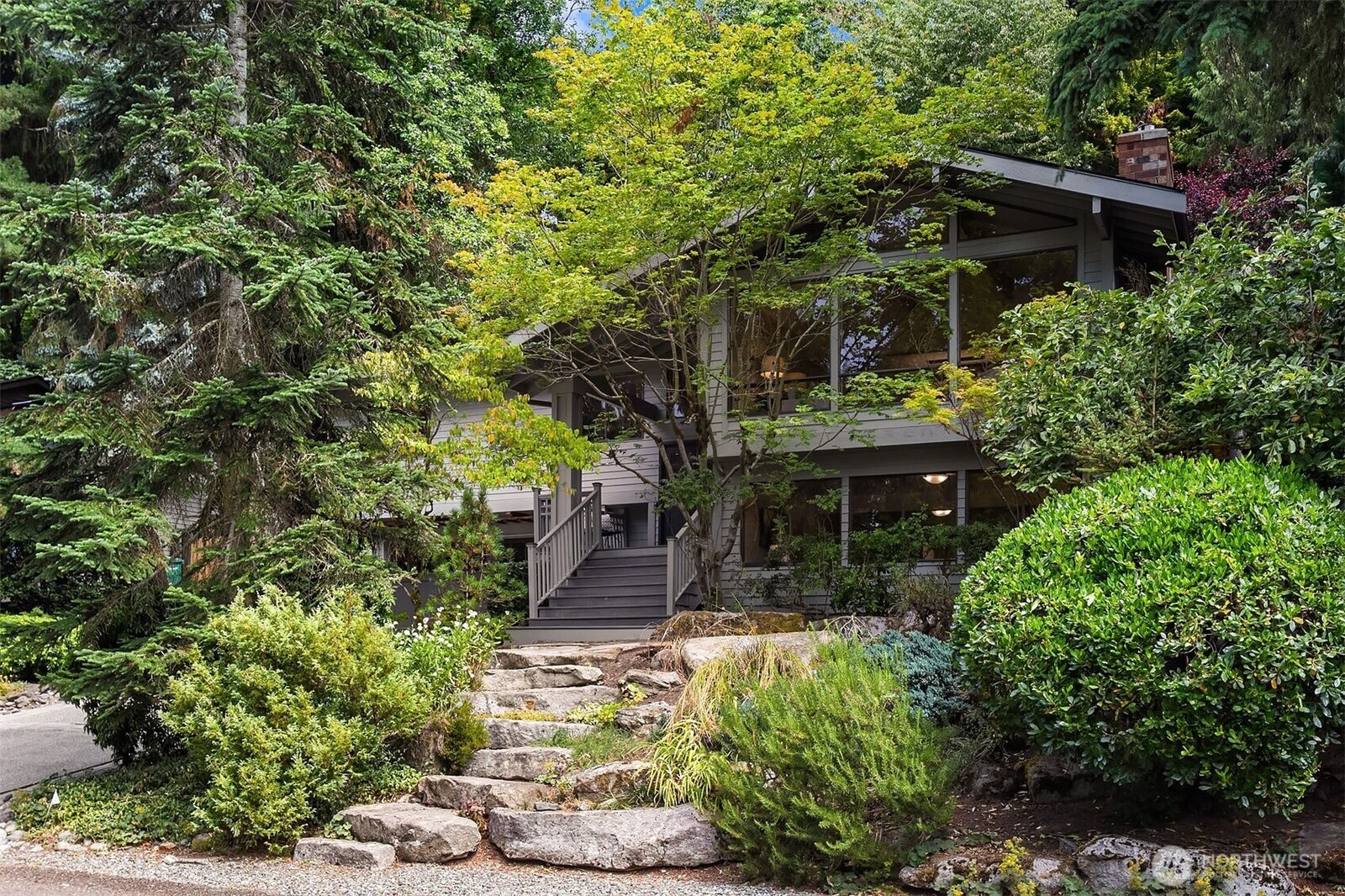 Property Photo:  6560  81st Avenue SE  WA 98040 