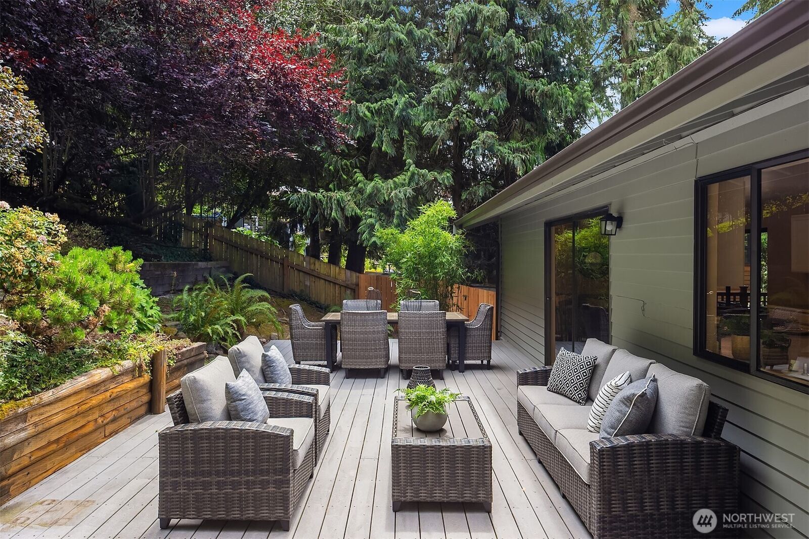 Property Photo: 6560 81st Avenue SE WA 98040
