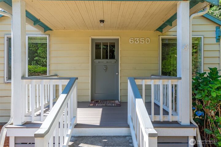 Property Photo:  6350  Brighton Beach Road  WA 98236 