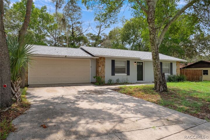 Property Photo:  63 N Croft Avenue  FL 34453 