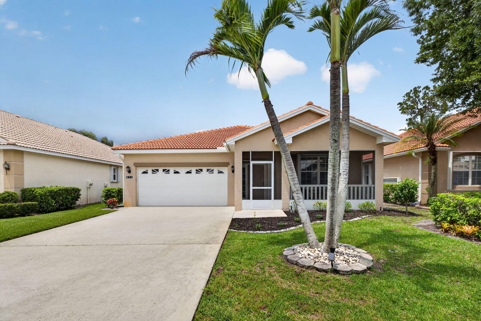 Property Photo:  872 NW Sarria Court  FL 34986 