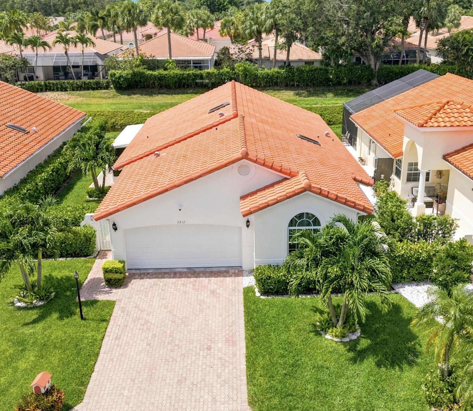 Property Photo: 5212 Bodega Place FL 33484