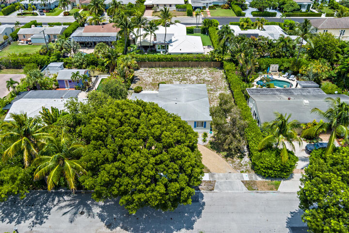 Property Photo:  223 Ashworth Street  FL 33405 
