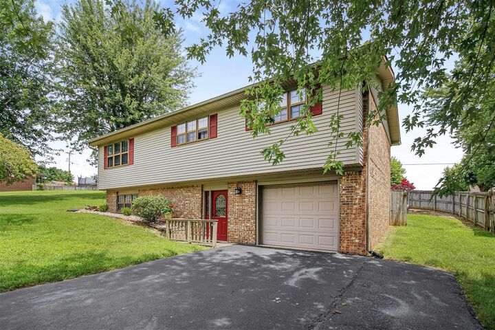 Property Photo:  201 Simmental Lane  KY 42141 