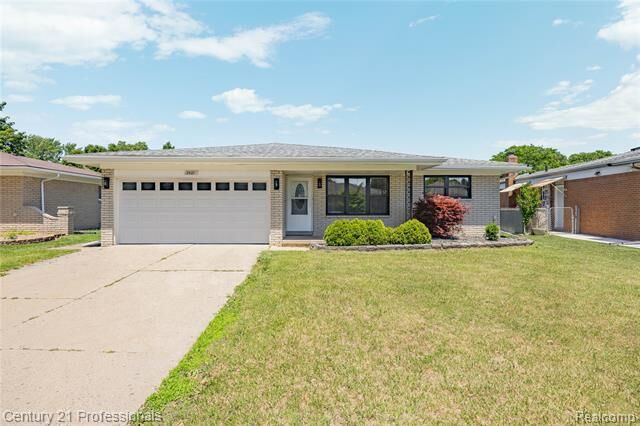 Property Photo:  2527 Nadine Drive  MI 48310 