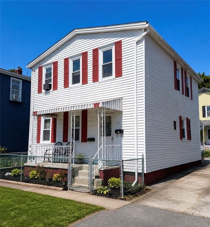 Property Photo:  25 Richmond Street  RI 02809 