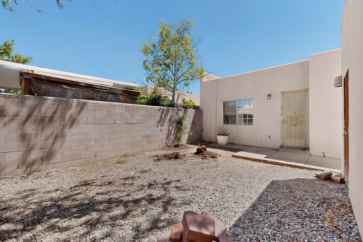 Property Photo: 3952 Paseo Del Sol NM 87507