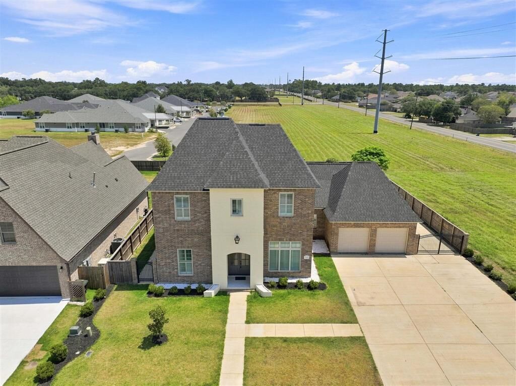 Property Photo: 5666 South Ridge Drive LA 70605