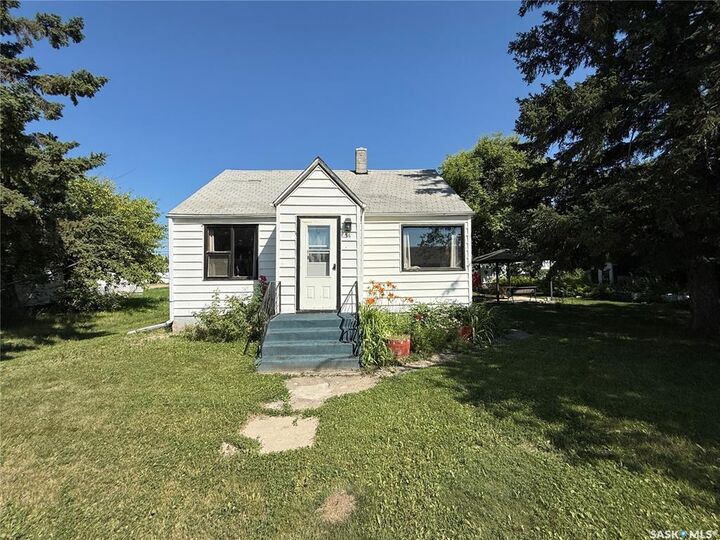 Property Photo: 34 & 36 Goode Street SK S0A 3E0