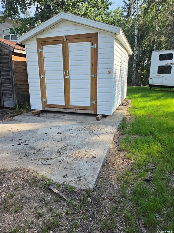Property Photo:  1041 Birch Drive  SK S0M 1J0 