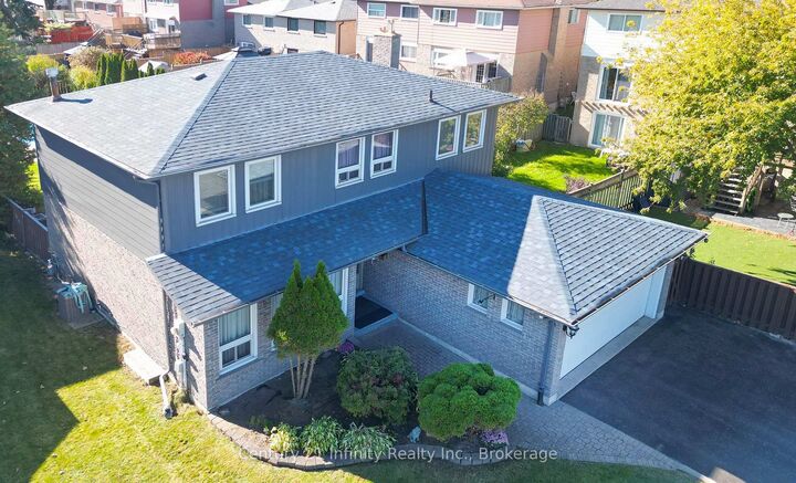 Property Photo:  933 Oklahoma Drive  ON L1W 3G1 