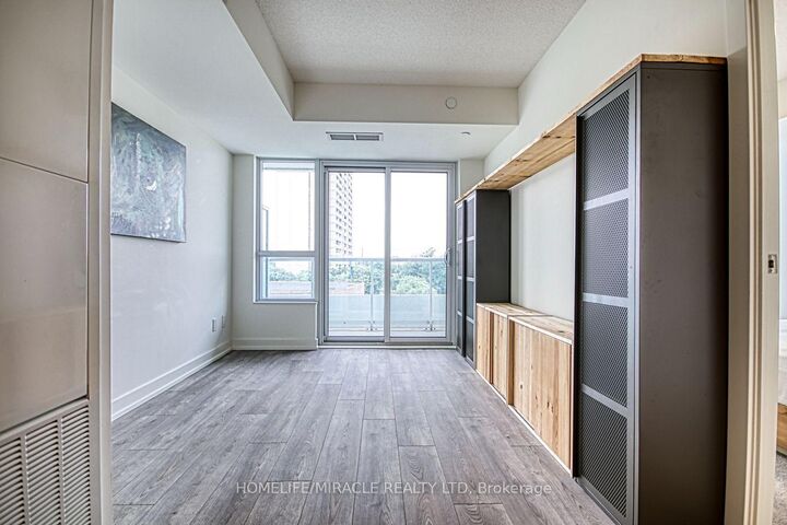 Property Photo: 10 Wilby Crescent 402 ON M9N 1E6