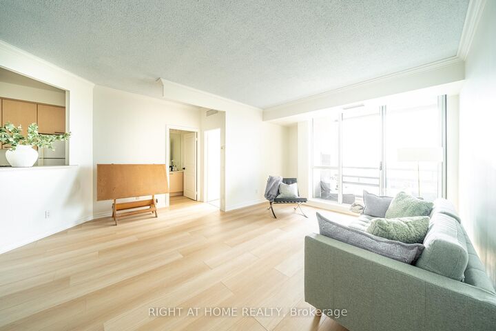 Property Photo:  1 Belvedere Court 1707  ON L6V 4M6 