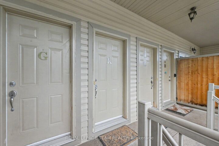 Property Photo: 251 Crestway Drive K ON K2G 0A9