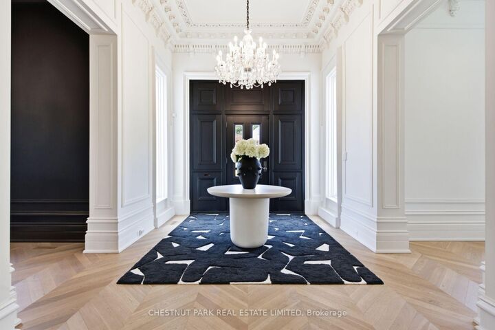 Property Photo:  113 William Street  ON N5A 4X9 