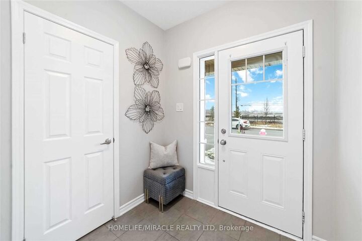 Property Photo:  21 Donlamont Circle  ON L7A 4T5 