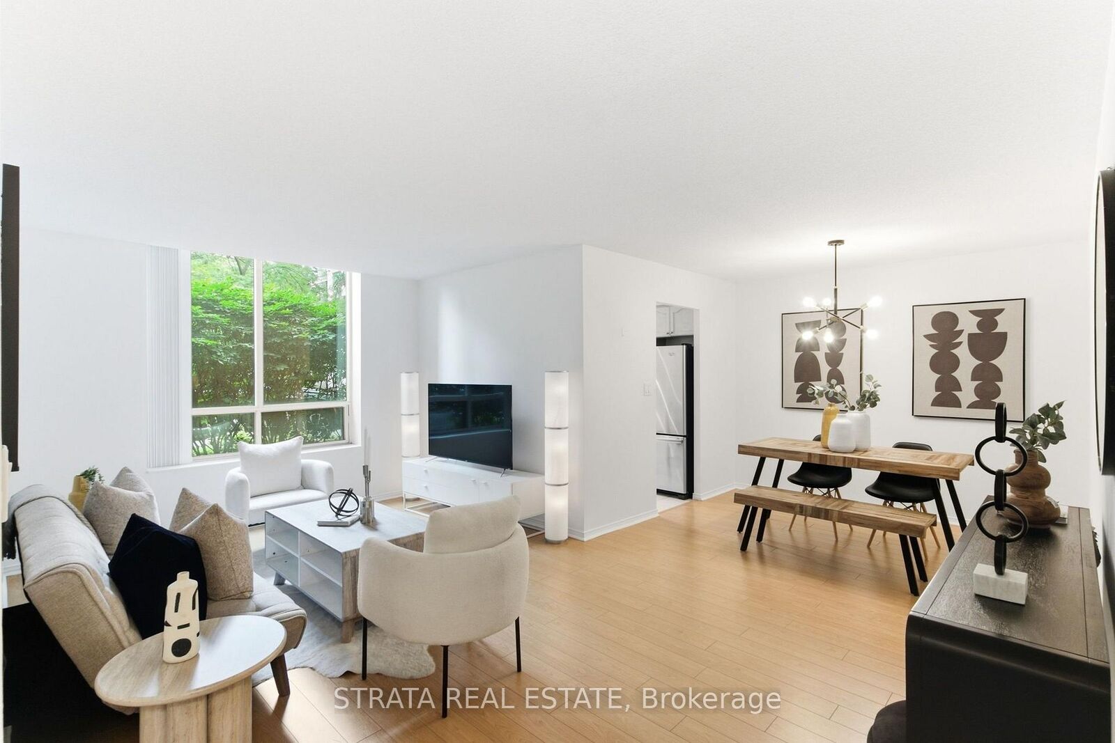 Property Photo: 29 Pemberton Avenue 105 ON M2M 4L5