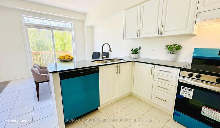 Property Photo:  104 Cliff Thompson Court  ON L0E 1R0 