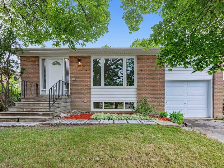 Property Photo: 9 Midcroft Drive ON M1S 1W9