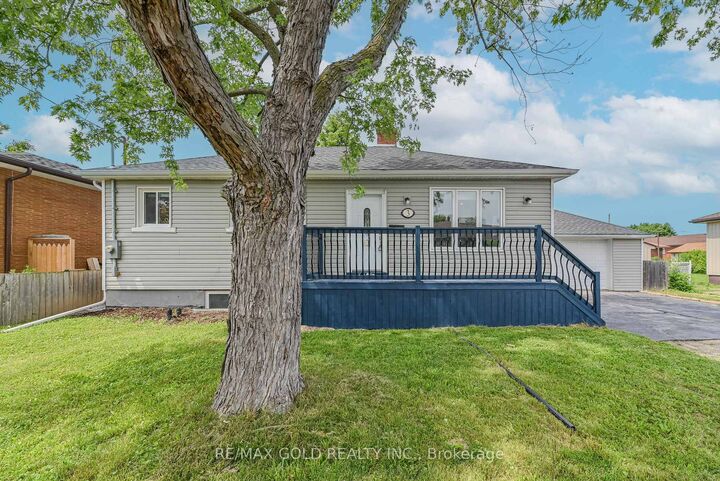 Property Photo:  3 Myrtle Avenue S  ON L2M 5W2 