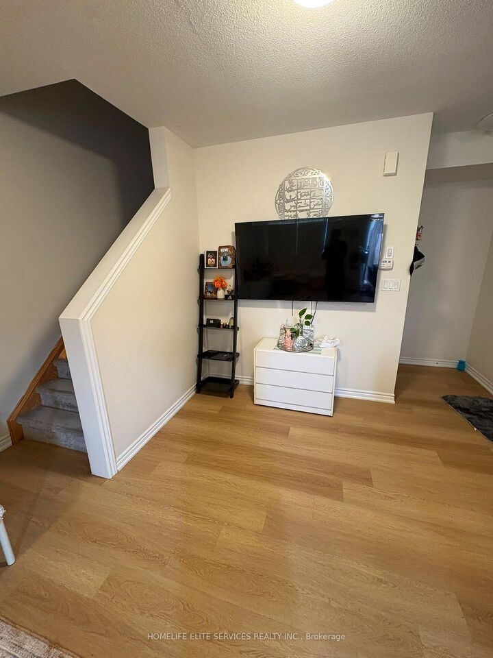 485 Beresford Path — photo 1