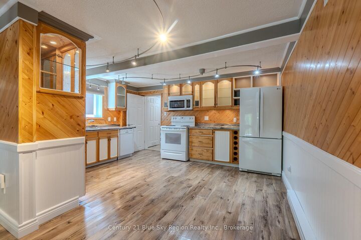 Property Photo:  268 King Street  ON P0H 1H0 
