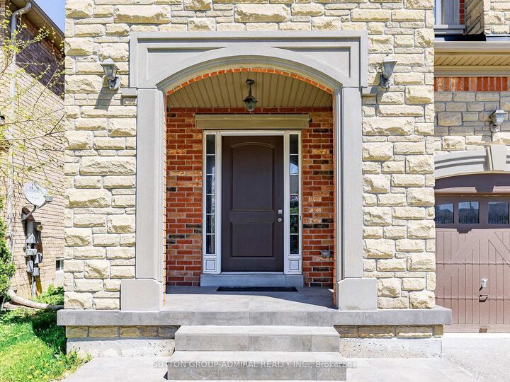 Property Photo: 85 Coral Acres Drive ON L6A 4K8