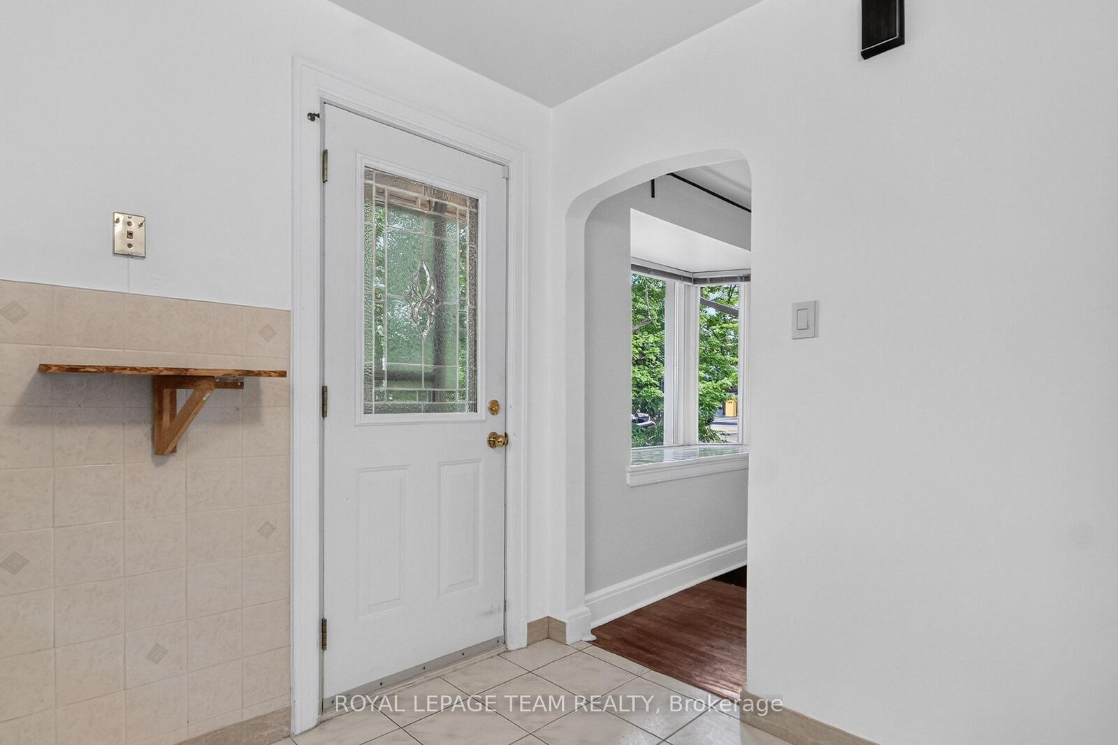 Property Photo: 157 Mulvihill Avenue ON K1Z 6Y3