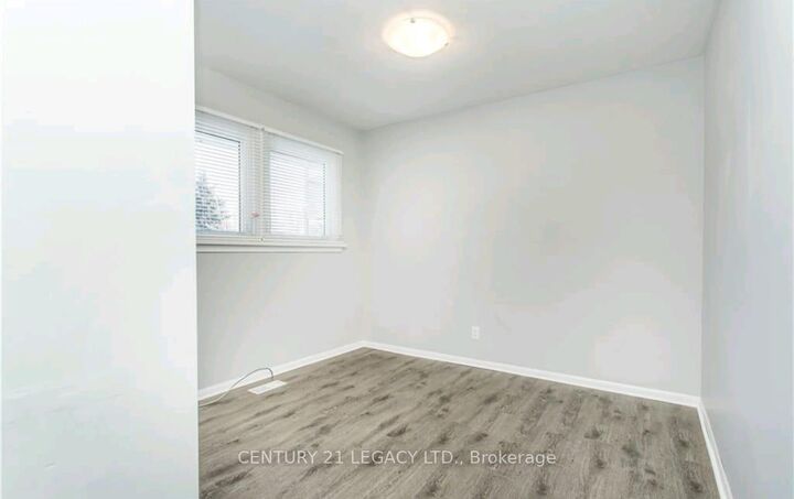 Photo de la propriété: 62 Woodelm Drive ON L2M 4N3