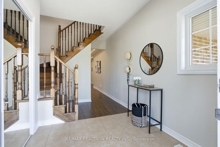 Property Photo: 281 Sloss Court ON L3X 0G1