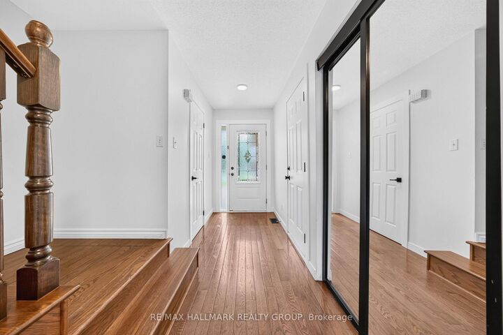 Property Photo:  45 Birchbank Crescent  ON K2M 2J8 