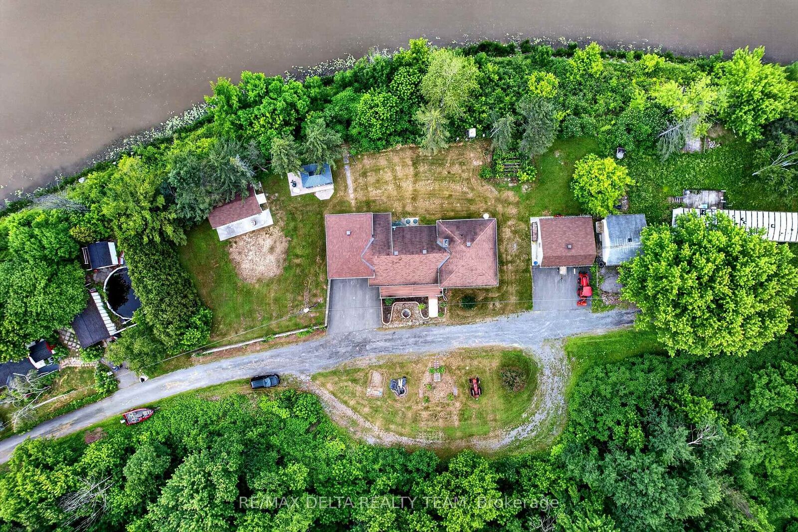 Property Photo:  1821 Ch Bercier Road  ON K0B 1L0 